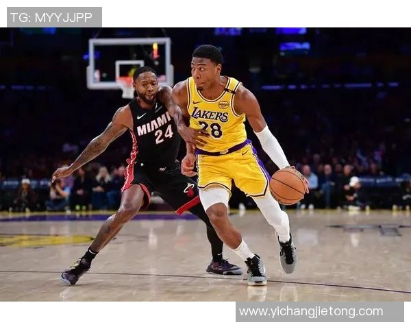 湖人对决热火精彩瞬间像素图片分享与分析